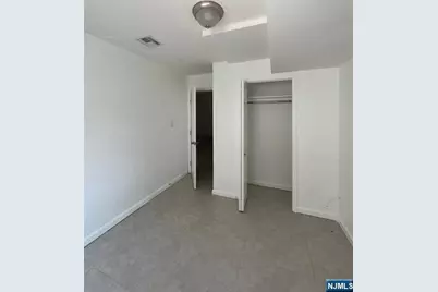 339 Ocean Avenue, Jersey City, NJ 07305 - Photo 10