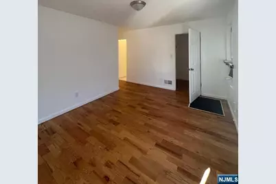 339 Ocean Avenue, Jersey City, NJ 07305 - Photo 16