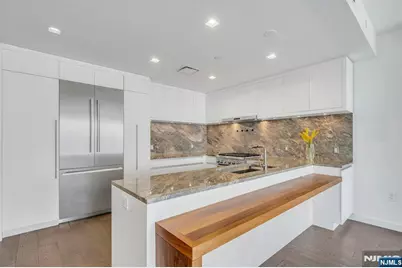 320 Adolphus Avenue 1009 #1009, Cliffside Park, NJ 07010 - Photo 2