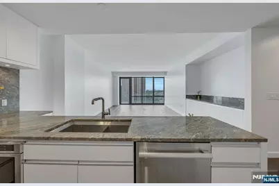 320 Adolphus Avenue 1009A #1009A, Cliffside Park, NJ 07010 - Photo 10