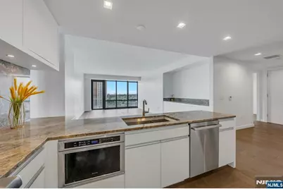 320 Adolphus Avenue 1009A #1009A, Cliffside Park, NJ 07010 - Photo 8