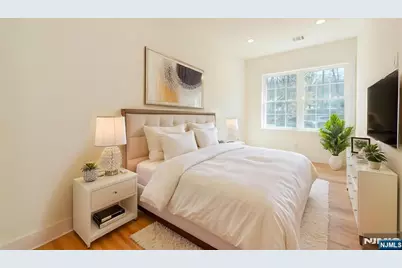 24 Shrewsbury Drive, Livingston, NJ 07039 - Photo 18