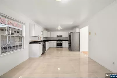 29 Prospect Street, Palisades Park, NJ 07650 - Photo 10