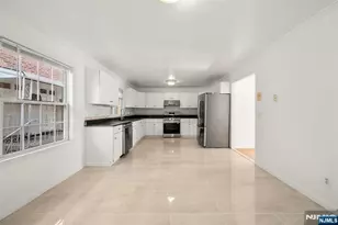 29 Prospect St, Palisades Park, NJ 07650 - Photo 10