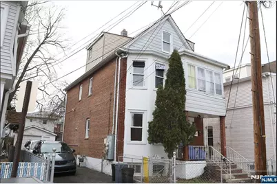 16 Krueger Place, Passaic, NJ 07055 - Photo 2