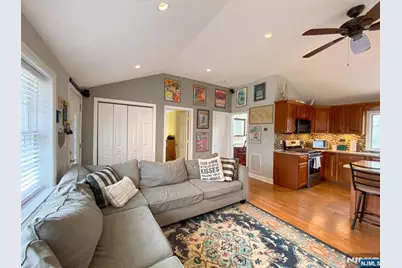 28 Woodside Drive, West Milford, NJ 07480 - Photo 8