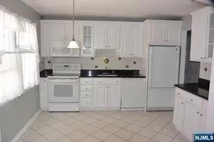 382 Mayer Ct 1, Ridgefield, NJ 07657 - Photo 6