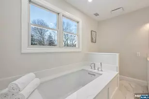 35 Lloyd Rd, Ho Ho Kus, NJ 07423 - Photo 16