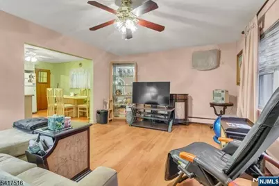 238 Stuyvesant Avenue 236 #236, Lyndhurst Township, NJ 07071 - Photo 8