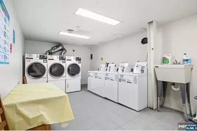 821 Bergen Avenue B12 #B12, Jersey City, NJ 07306 - Photo 14