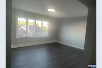 30 Chobot Lane 2 #2, Elmwood Park, NJ 07407 - Photo 4