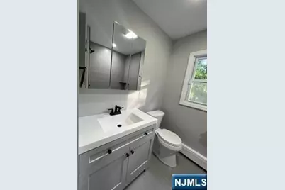 30 Chobot Lane 2 #2, Elmwood Park, NJ 07407 - Photo 10