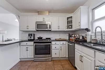 221 Sherman Avenue 2 #2, Jersey City, NJ 07307 - Photo 14