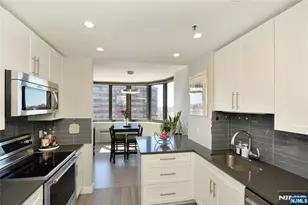 100 Carlyle Dr 14G-North, Cliffside Park, NJ 07010 - Photo 8