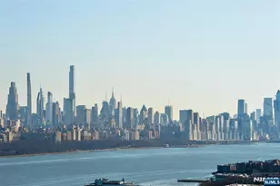 100 Carlyle Dr 14G-North, Cliffside Park, NJ 07010 - Photo 4