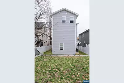81 Grove Street, East Orange, NJ 07017 - Photo 38