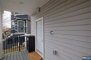 81 Grove St, East Orange, NJ 07017 - Photo 4