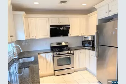 2471 7th Street, Fort Lee, NJ 07024 - Photo 8