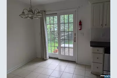 2471 7th Street, Fort Lee, NJ 07024 - Photo 10