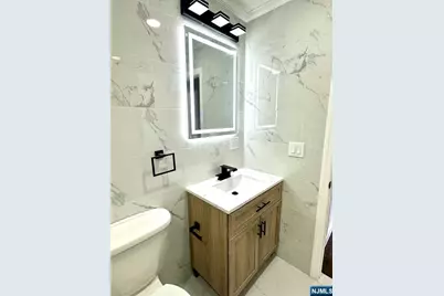 41 W Church Street 11 #11, Bergenfield, NJ 07621 - Photo 14