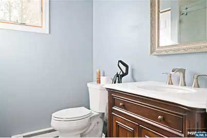 121 Pine Avenue, New Milford, NJ 07646 - Photo 10