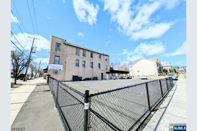 239-241 Union Boulevard 3 #3, Totowa, NJ 07512 - Photo 1