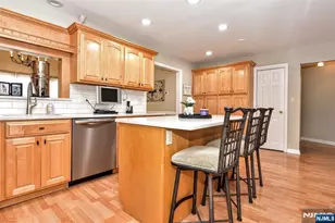 321 John Ochs Dr, Saddle Brook Township, NJ 07663 - Photo 12