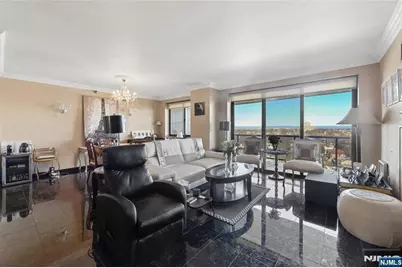 1512 Palisade Avenue 17A #17A, Fort Lee, NJ 07024 - Photo 2