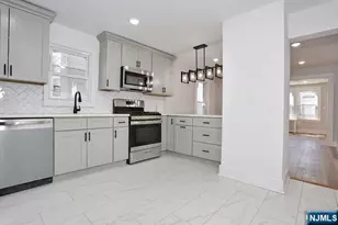 326 Ogden St, Orange, NJ 07050 - Photo 14