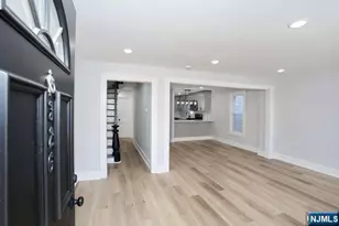 326 Ogden St, Orange, NJ 07050 - Photo 4