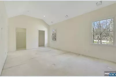 62 E Crescent, Mahwah, NJ 07430 - Photo 32