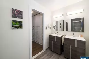 100-81 Shearwater, Jersey City, NJ 07305 - Photo 20