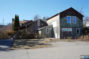 83 Roosevelt Ave, Butler, NJ 07405 - Photo 1