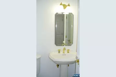 340 E Brinkerhoff Avenue A #A, Palisades Park, NJ 07650 - Photo 8