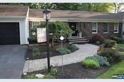 7 Goose Cove Lane, Ramsey, NJ 07446 - Photo 2