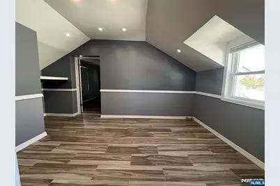 282 Harding Avenue 2nd Floor #2nd floor, Teaneck Township, NJ 07666 - Photo 10