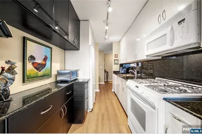 277 Prospect Avenue 14B #14B, Hackensack, NJ 07601 - Photo 10