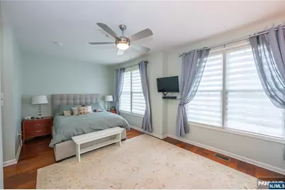 1 Ashley Court 701 #701, Hawthorne, NJ 07506 - Photo 18