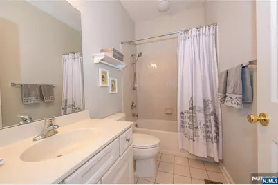 1 Ashley Court 701 #701, Hawthorne, NJ 07506 - Photo 22