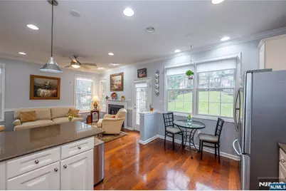 1 Ashley Court 701 #701, Hawthorne, NJ 07506 - Photo 14