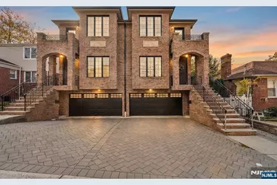 242 E Central Boulevard B #B, Palisades Park, NJ 07650 - Photo 1