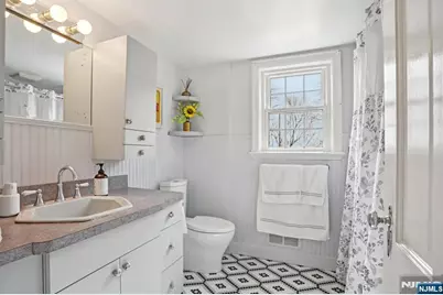 6 S Garden Court, Garfield, NJ 07026 - Photo 26