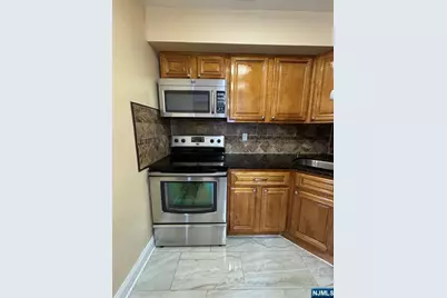 1001 Unico Unicorn, Clifton, NJ 07011 - Photo 18