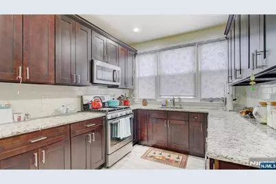 18 McKay Avenue, East Orange, NJ 07018 - Photo 8