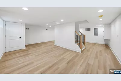 110 Platt Avenue, Saddle Brook Township, NJ 07663 - Photo 44