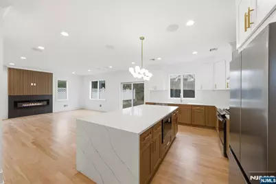 110 Platt Avenue, Saddle Brook Township, NJ 07663 - Photo 12