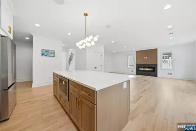 110 Platt Avenue, Saddle Brook Township, NJ 07663 - Photo 14