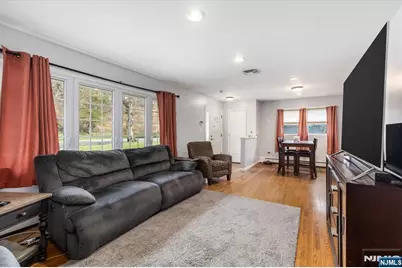 245 Barnert Avenue, Totowa, NJ 07512 - Photo 6