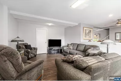 245 Barnert Avenue, Totowa, NJ 07512 - Photo 22