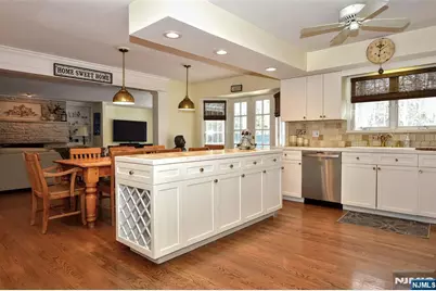 30 Chestnut Ridge Road, Saddle River, NJ 07458 - Photo 18